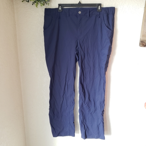 Like New Duluth Trading Co On The Fly Navy Blue Pants Women's Size 18 X 31 - Picture 1 of 10